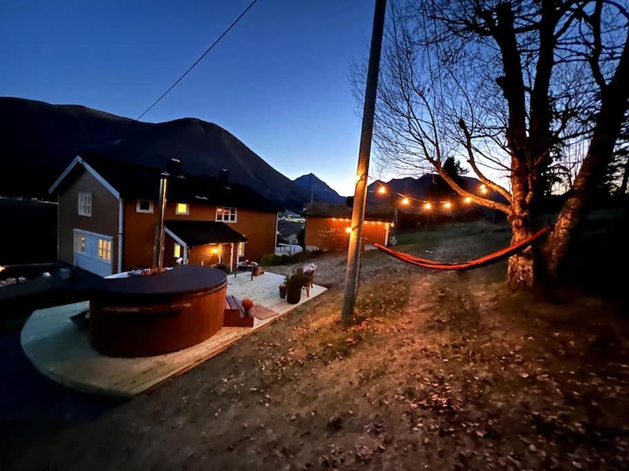 Moonvalley Lodge - Stort & Koselig Hus - Mandalen Exterior photo